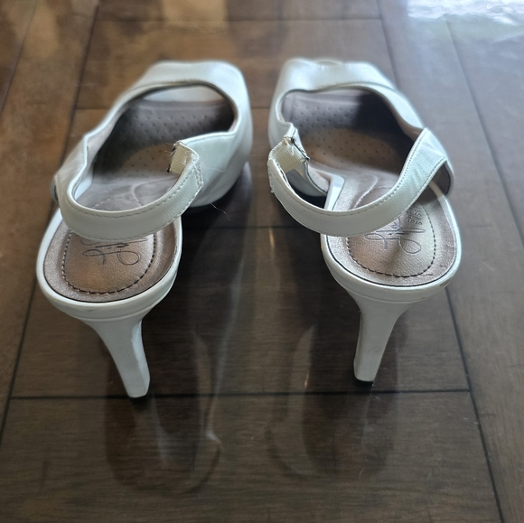 Open Toe Heels - Picture 2 of 3